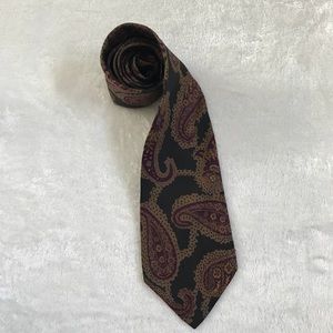 Granger Owings Paisley Tie